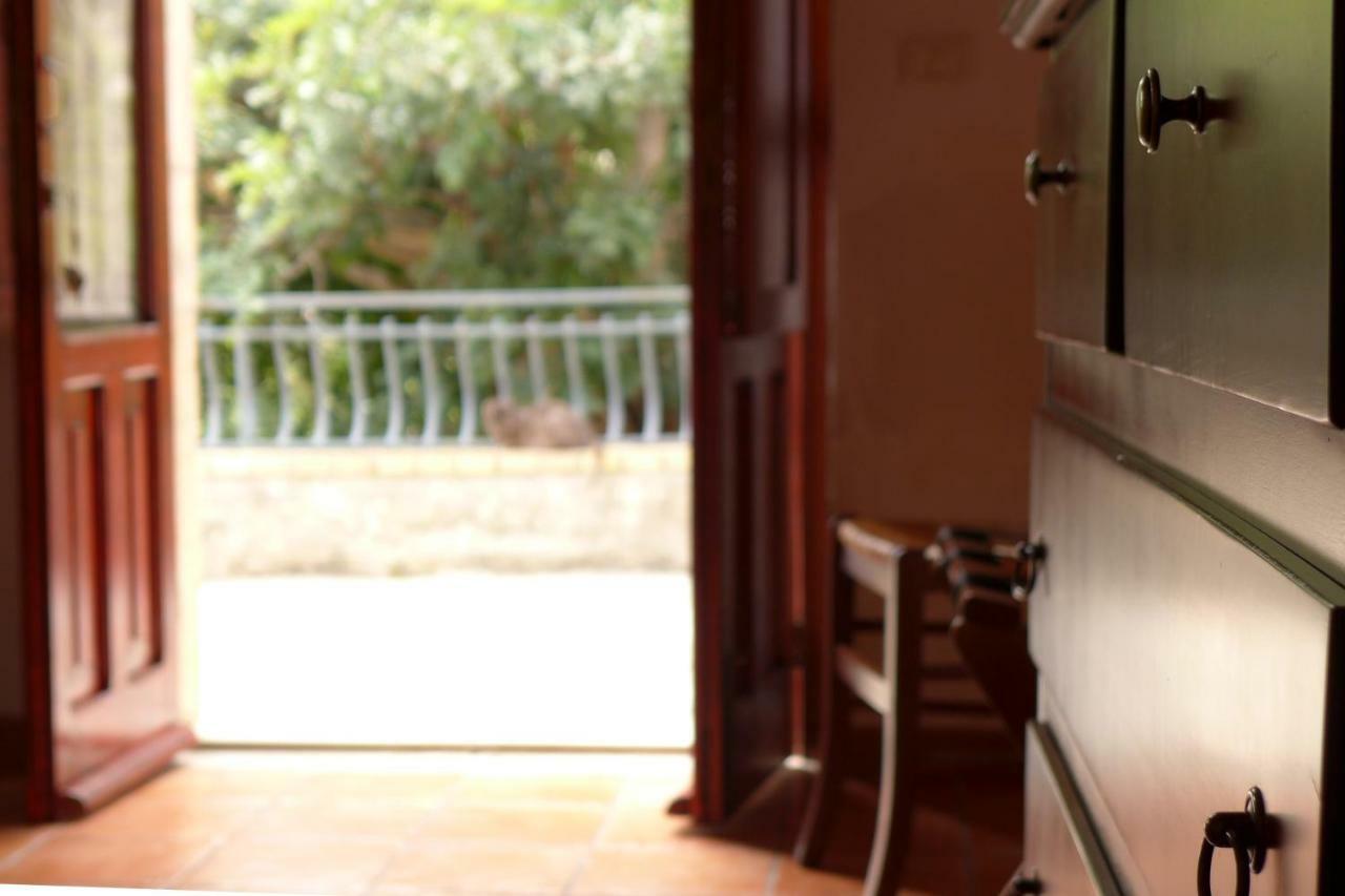 Bed and Breakfast La Suma Sumalia Noto Exterior foto